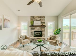 25 Creekside Dr, Mills River, NC 28759