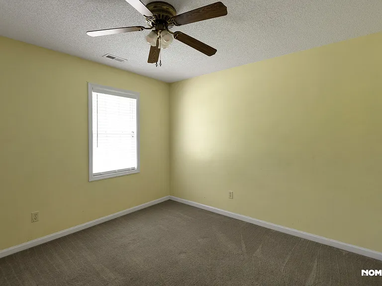 216 Stone Point Ln — Photo 25
