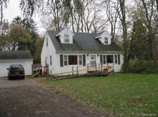 8422 Rochester Rd, Gasport, NY 14067