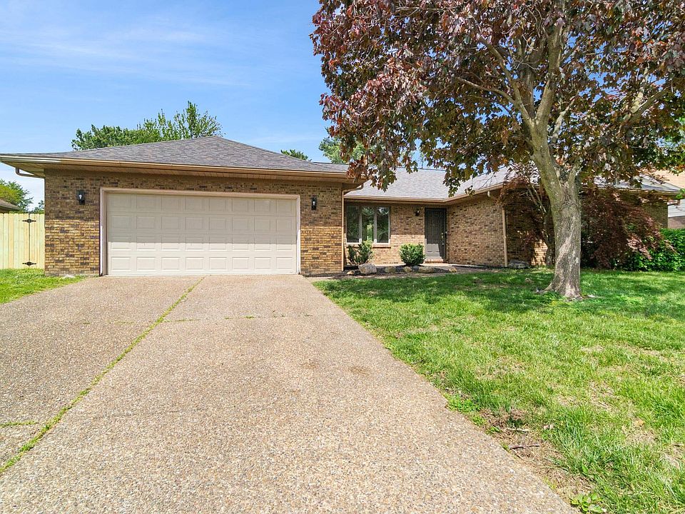 1st image of 8224 E Heritage Dr