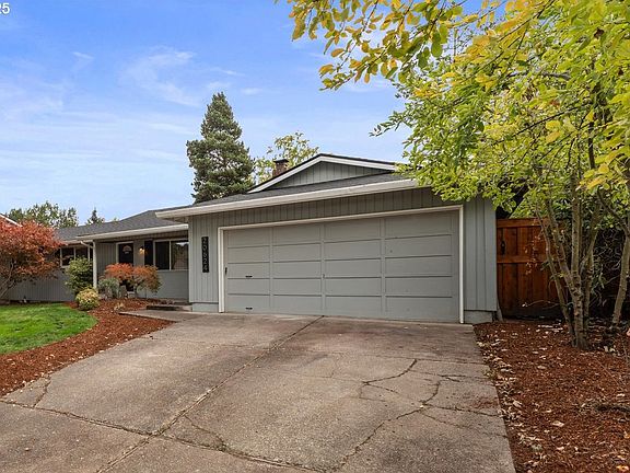 2nd image of 20624 SW Rosa Dr