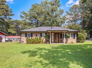 17 Lindsey Dr, Cartersville, GA 30120