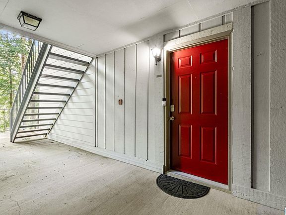 3rd image of 902 Gables Dr #902