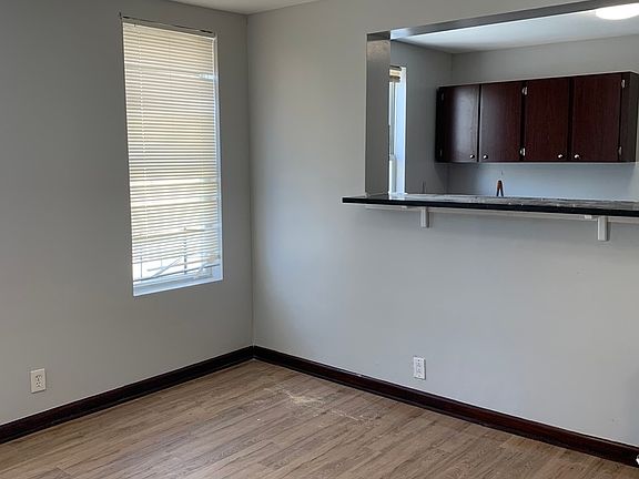 5th image of 660 Warwick St APT 2R