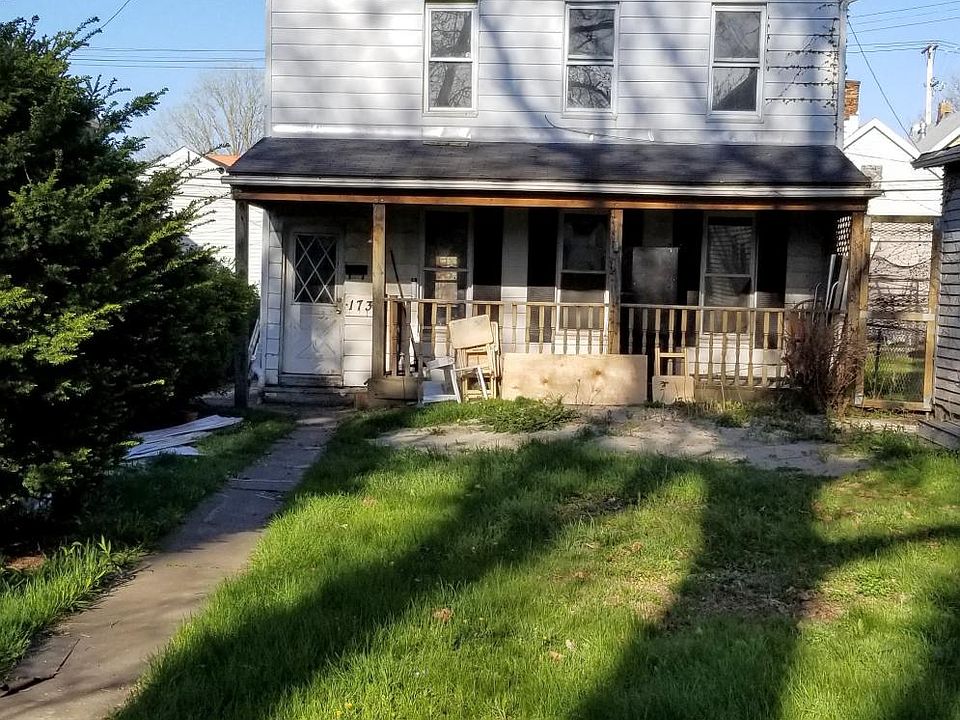 1st image of 1737 E 33rd St