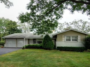 1296 Cypress Ln, Elk Grove Village, IL 60007