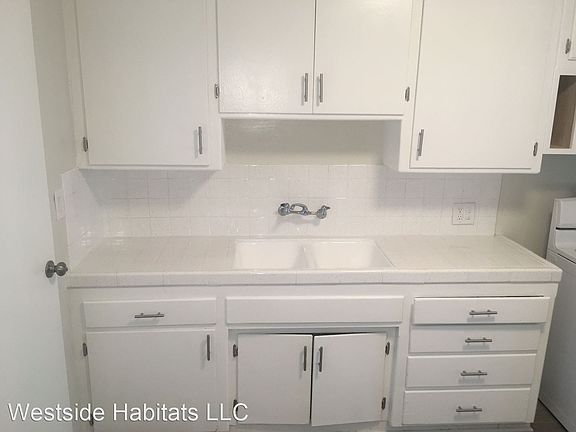 5th image of 24854 Newhall Ave #4