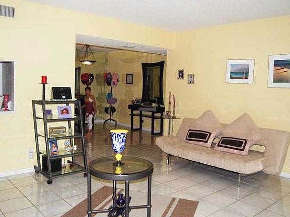 3rd image of 4013 N Ocean Dr APT 203