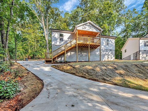 2nd image of 3612 Parkway Dr