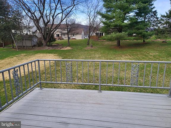 4th image of 707 Wyndamere Rd