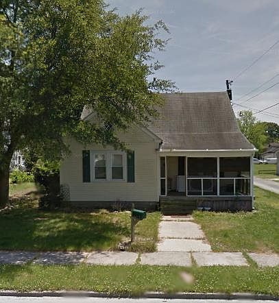1st image of 411 W Poplar St