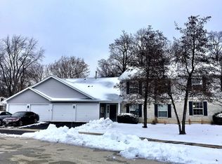 1291 N Red Oak Cir UNIT 3, Round Lake Beach, IL