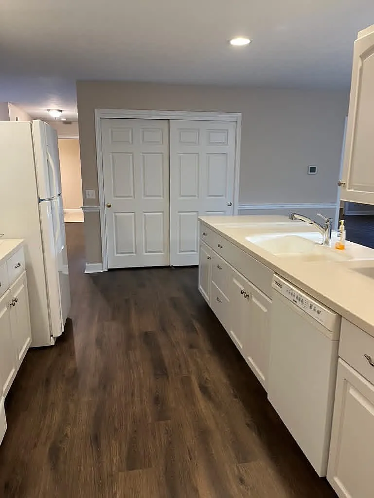 3 bed, 2250 sqft, $2,000 — Photo 4