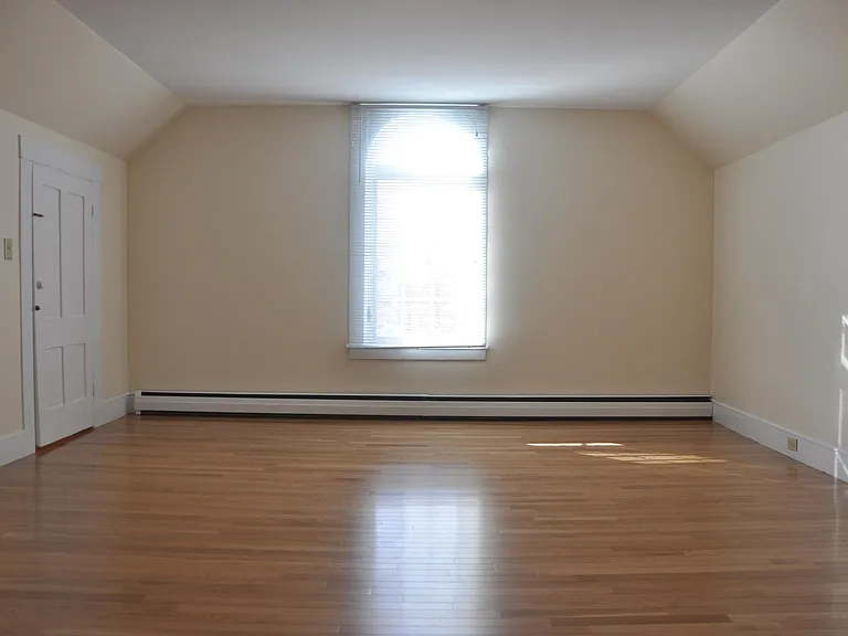 231 Cumberland Ave #5 — Photo 5