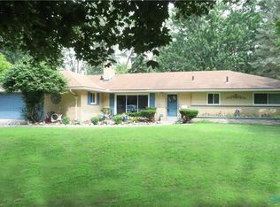 3454 Scarsborough Rd, Toledo, OH 43615