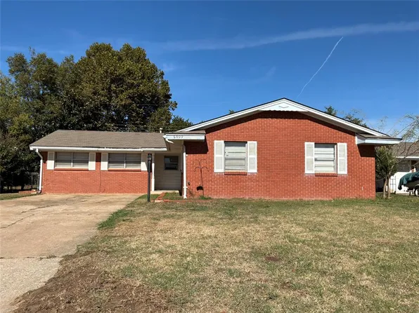 6809 NW 25th St, Bethany, OK 73008