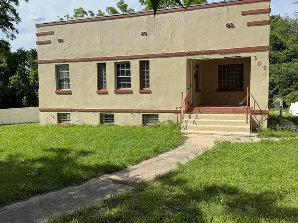 307 W Walnut St, Goldsboro, NC 27530