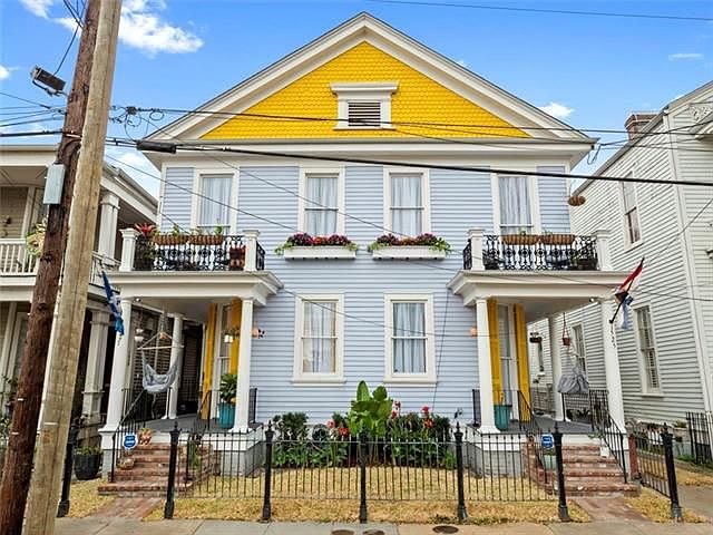 1st image of 1527 Melpomene St