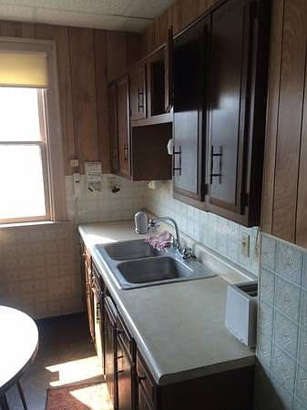1st image of 389 Plymouth Ave #2