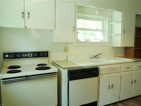 4th image of 183-185 Eastholm Ave