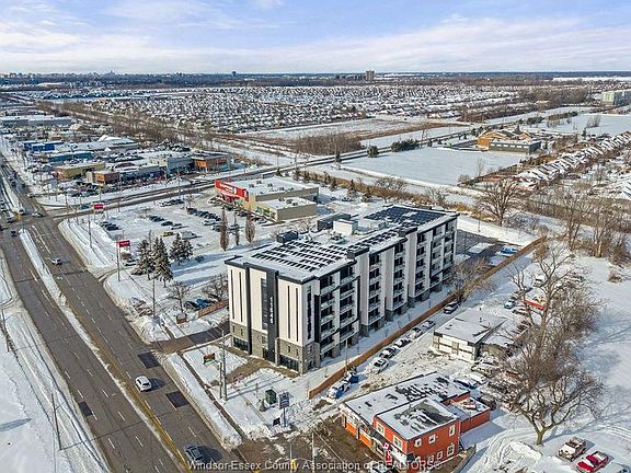 3rd image of 11646 Tecumseh Rd E #609