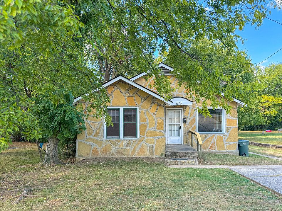 1st image of 619 N Mission Blvd