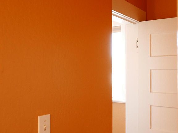 4th image of 305 Beach St APT 5