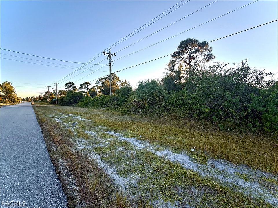 2nd image of 426 McArthur Blvd