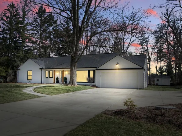 20 Middleboro Dr NE, Grand Rapids, MI 49506