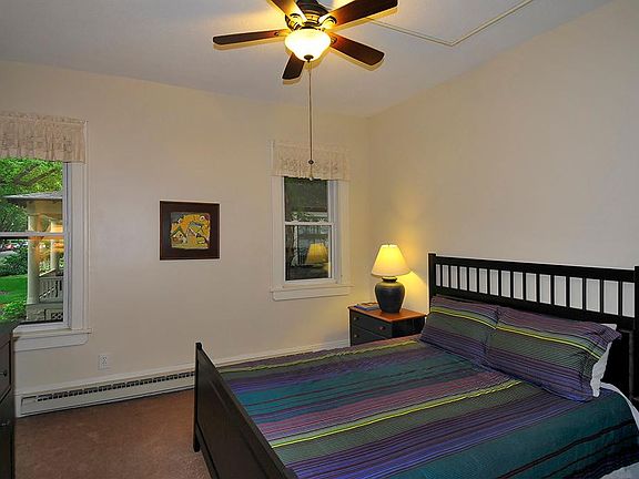 5th image of 391 Laurel Ave