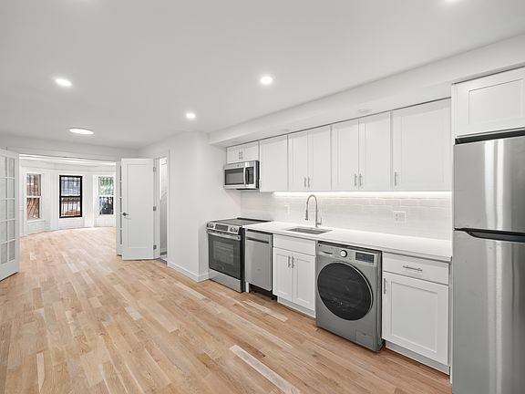 5th image of 75 Bainbridge St #1A