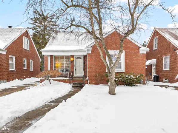 19265 Tyrone St, Harper Woods, MI 48225