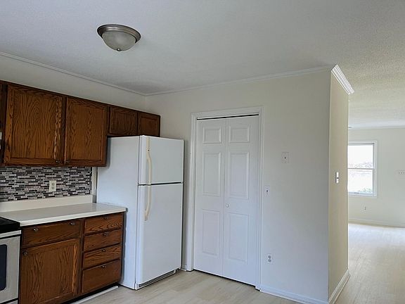 5th image of 300 State Highway 54 APT B2
