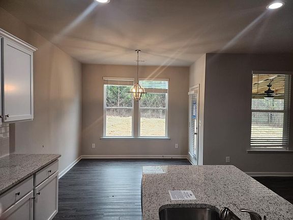 4th image of 1203 Chardonnay Ln