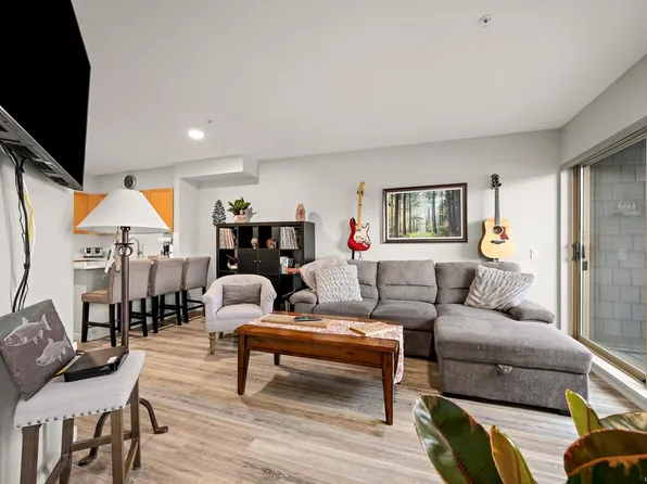 1280 Alpine St Unit 113, Comox, BC V9M 1G2