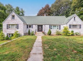 4 Ellis Dr, Worcester, MA 01609