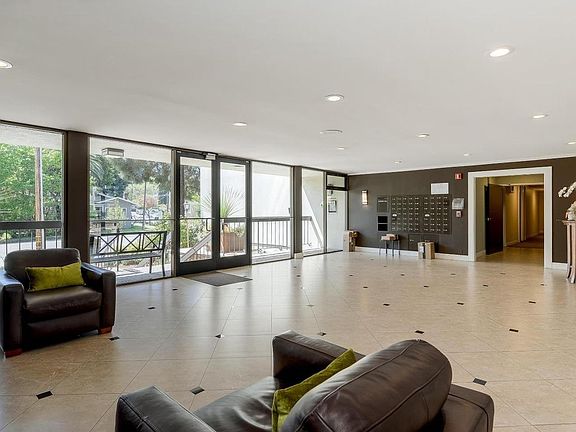 3rd image of 316 N El Camino Real APT 209