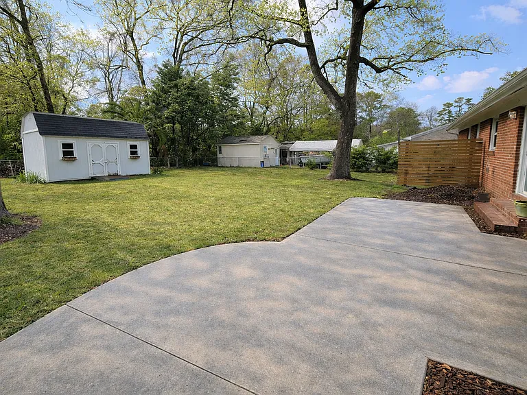 1278 Fort Dr — Photo 2