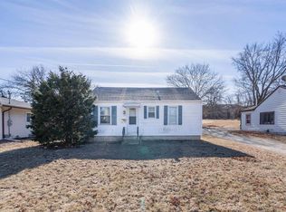 1734 E Ridgeway Ave, Waterloo, IA 50702