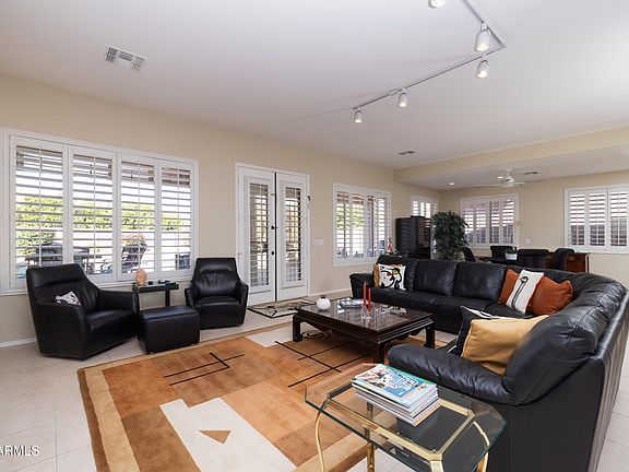 5th image of 1170 E WESTCHESTER Drive