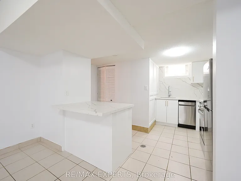 59 Silver Arrow Cres #BASEMENT — Photo 14