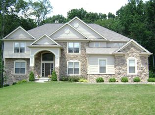 265 Anne Marie Ct, Hinckley, OH