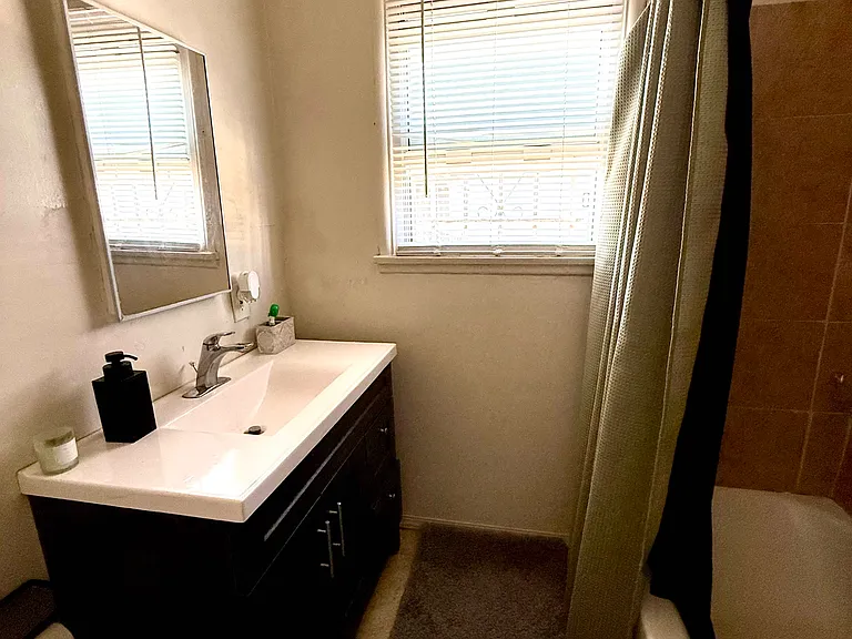 10045 S Saint Andrews Pl — Photo 6