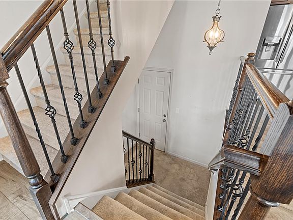 3rd image of 3067 Davenport Way