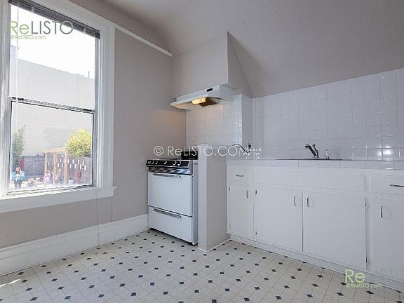 3rd image of 1601 10th Ave