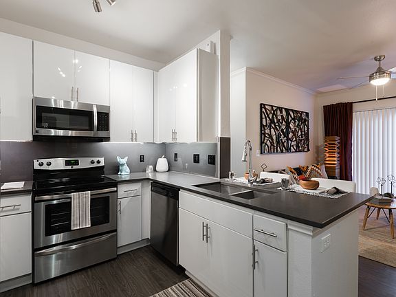 3rd image of 4900 E Oltorf St #1027