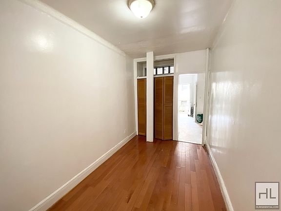 4th image of 95 Clay St APT 1L