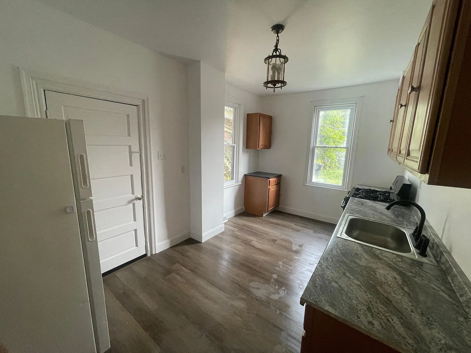 414 N Front St — Photo 3