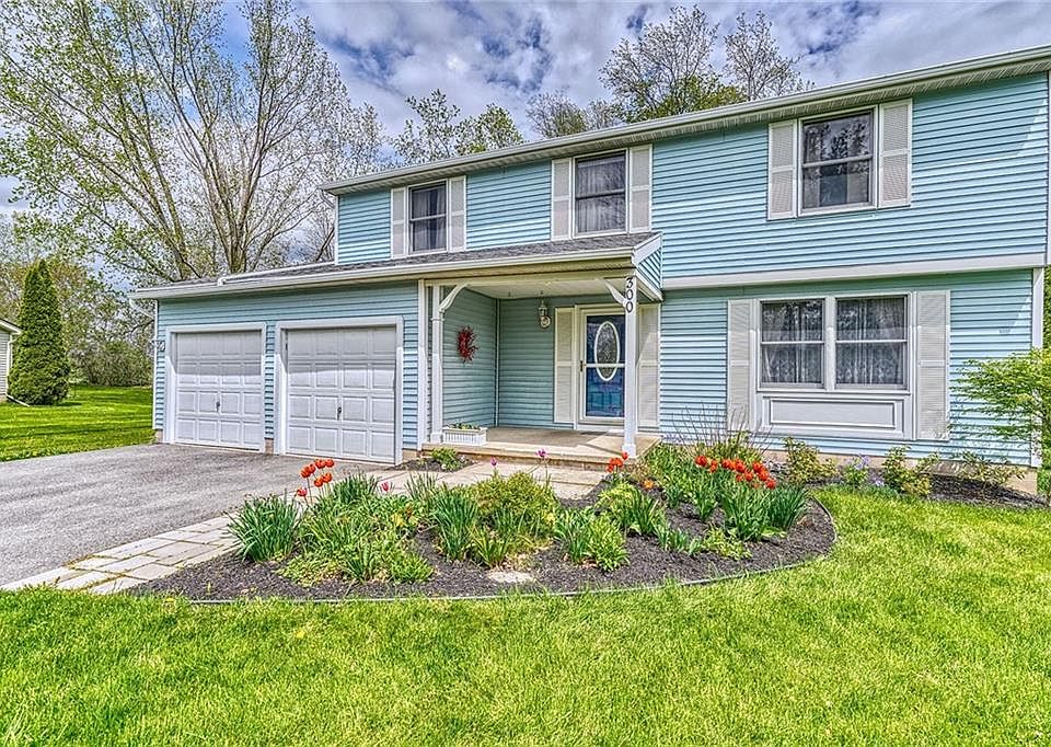 1st image of 300 Applewood Ln