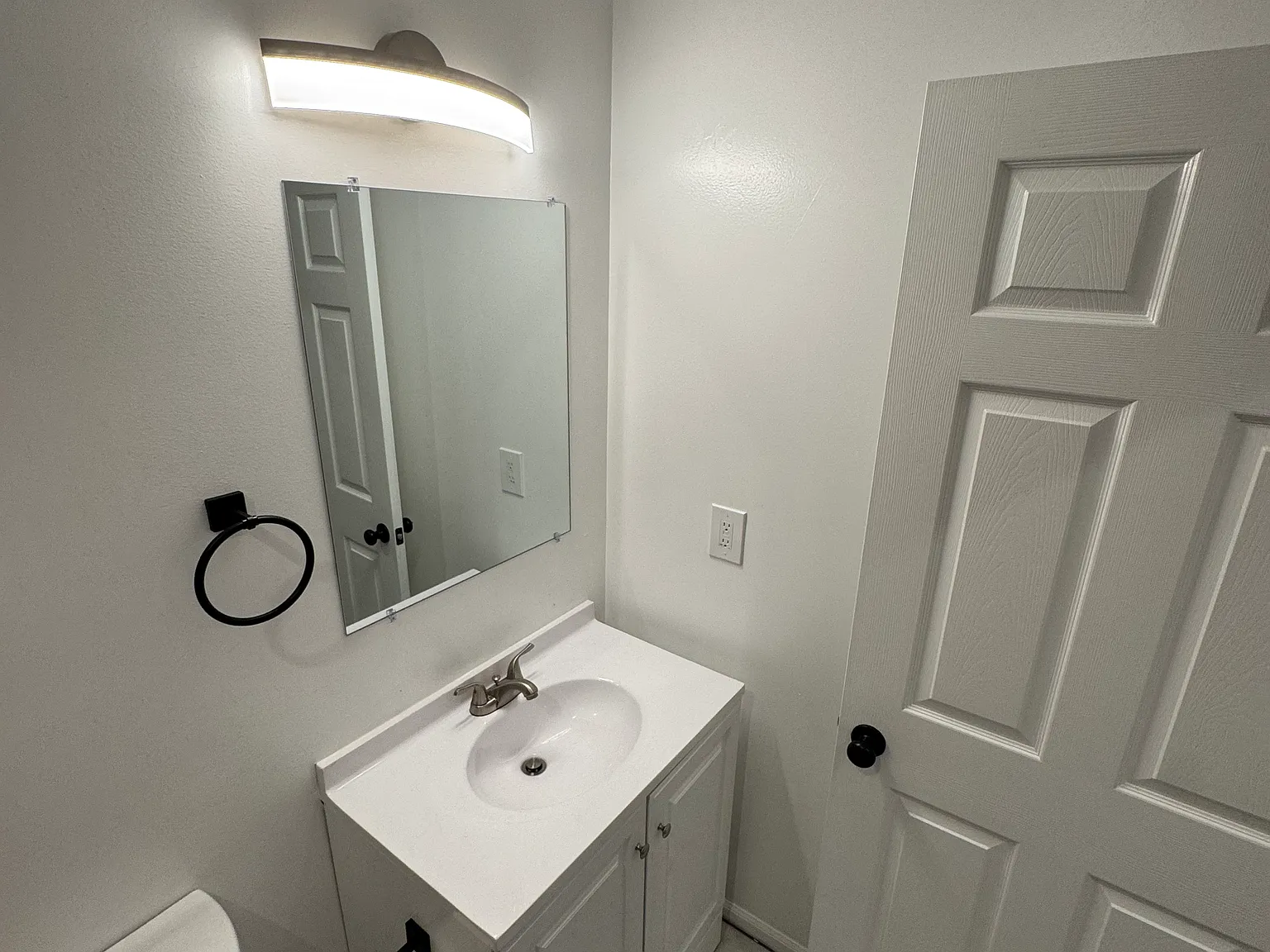 1 bed, 755 sqft, $1,200 — Photo 2